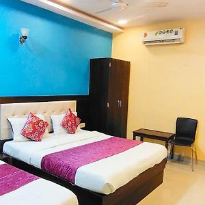 Hotel Golden Galaxy - Santacruz East